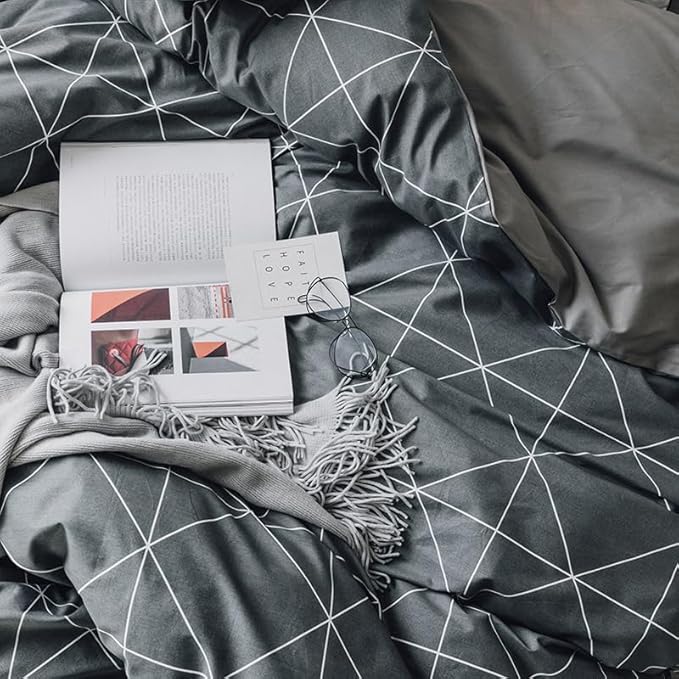 LifeTB Grey Plaid Comforter Set Queen Geometric Plaid Bedding Comforter Set 3 Pieces Plaid Grid Comforter with 2 Pillowcases Fluffy Soft Checkered Pattern Comforter Set for All Season Queen Size