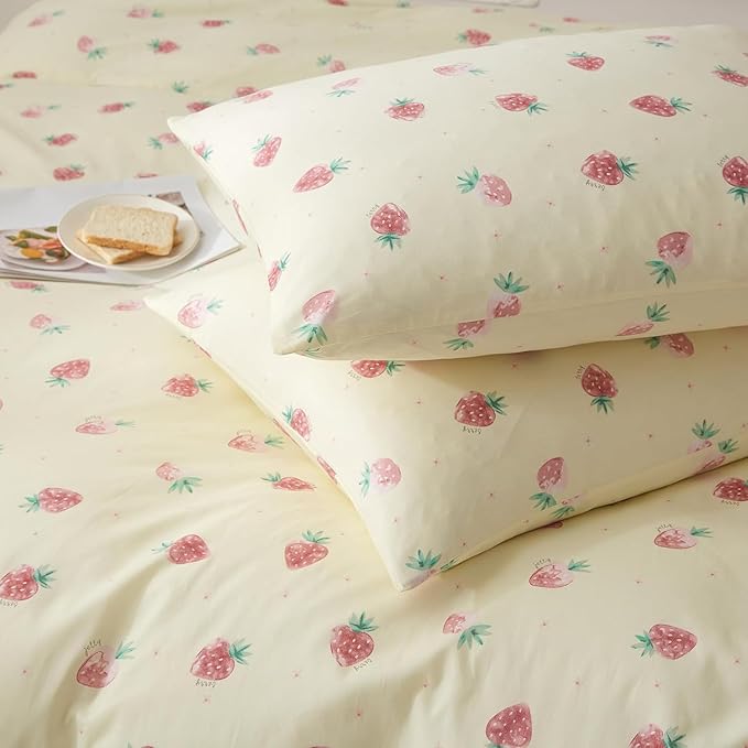 HighBuy Girls Strawberry Comforter Set Twin XL Soft Comforter for Kids Teens Cute Fruit Bedding Comforter Kawaii Bedding Set Toddler Comforters Flurry 3 Piece with 2 Pillowcases for Children Twin XL