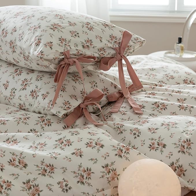Vintage Garden Floral White Comforter Set Full Pink Flower Green Leaves Bedding Comforter Fluffy Pink Floral Cottagecore Bedding Set with 2 Bow Ties Pillowcases Botanical Comforter Set for All Season