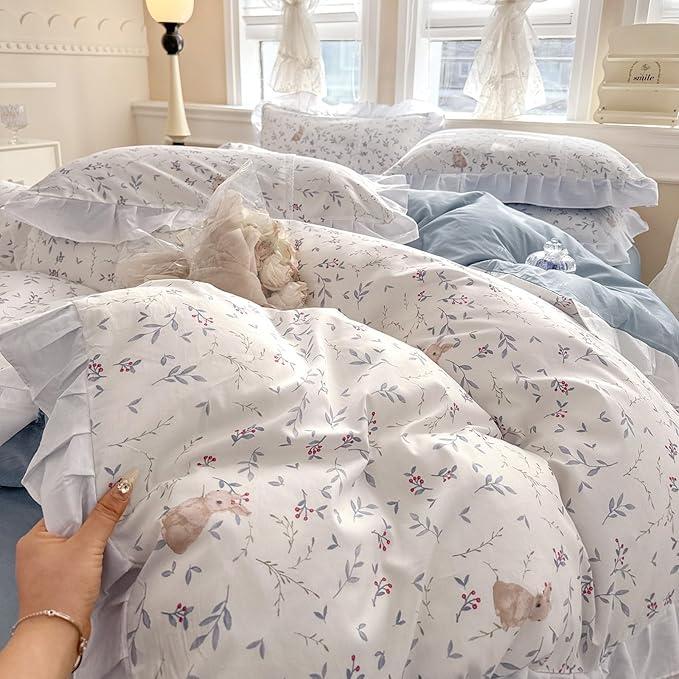 VM VOUGEMARKET Queen Comforter Set White Blue Girls Romantic Ruffle Comforter with 2 Pillow Shams Vintage Cozy Bed Comforter Set for All Seasons(Queen,Rabbit)