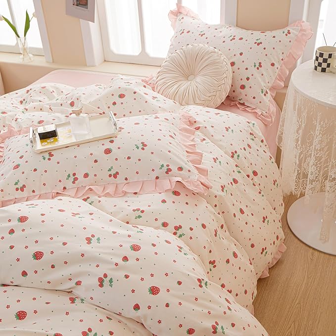 Kawaii Strawberry Duvet Cover Twin XL Girls Princess Pink Lace Duvet Cover 100% Cotton Cute Ruffle Bedding Set Twin XL Romantic Strawberry Print Ruffled Comforter Cover with Zipper Closure