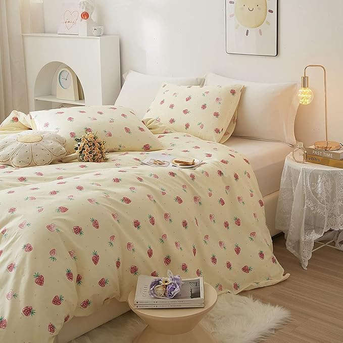 LifeTB Cute Strawberry Duvet Cover Queen 3 Pieces Strawberry Bedding Set Kawaii Bedroom Decor 100% Cotton Comforter Cover Kids Teen Girls Fruit Bedding Duvet Cover with 2 Pillowcases, Cream White