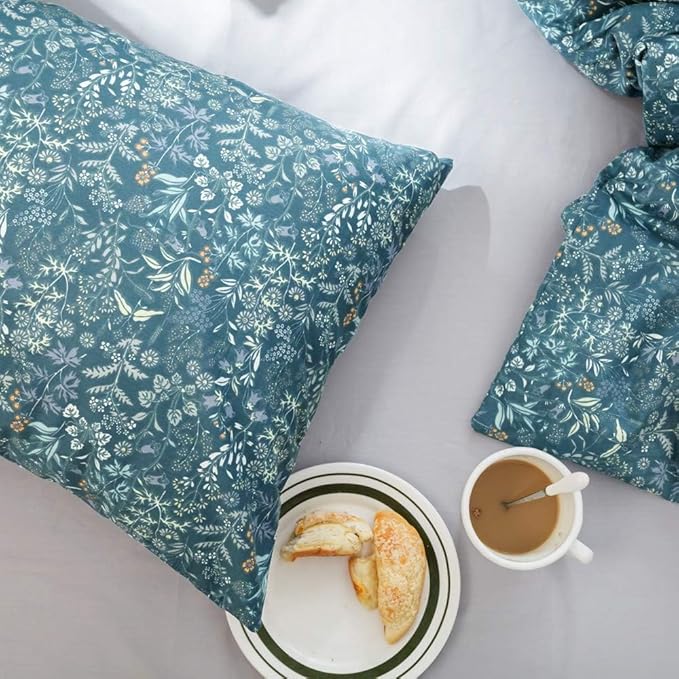 Blue Floral Comforter King Size Comforter Set Fluffy Soft Floral Bedding Comforter for Girls Women Vintage Blue Flower Comforter Set Boho Cottagecore Comforter with 2 Pillowcases for All Season