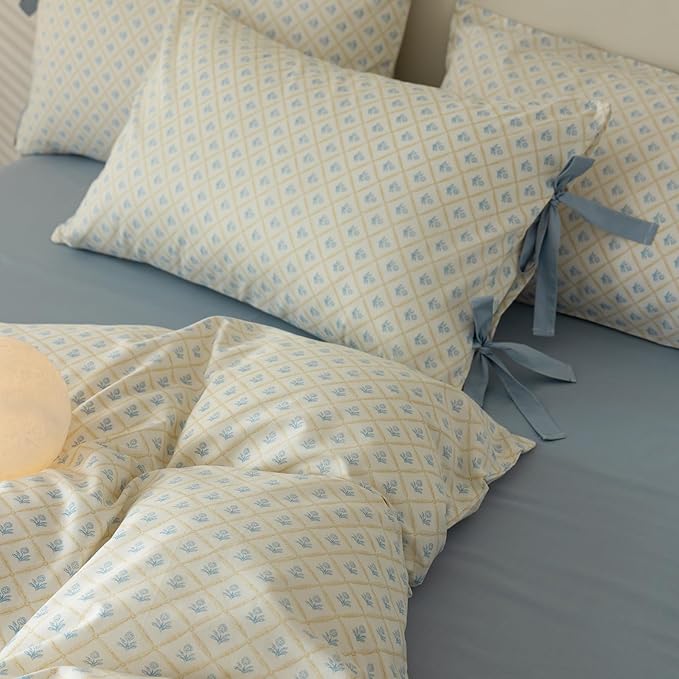 Blue Floral Comforter Queen Comforter Set Cute Blue Flower Bedding Comforter Set for Kids Girls Chic Floral Cottagecore Bedding Set Vintage Botanical Comforter with 2 Bowknot Bow Tie Pillowcases
