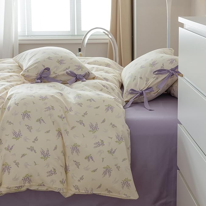 VM VOUGEMARKET Queen Comforter Set Floral Prints,Cottagecore Bedding Set,1 Purple Flower Down Alternative with 2 Bowknot Pillowcases for All Seasons(3pcs,Queen)