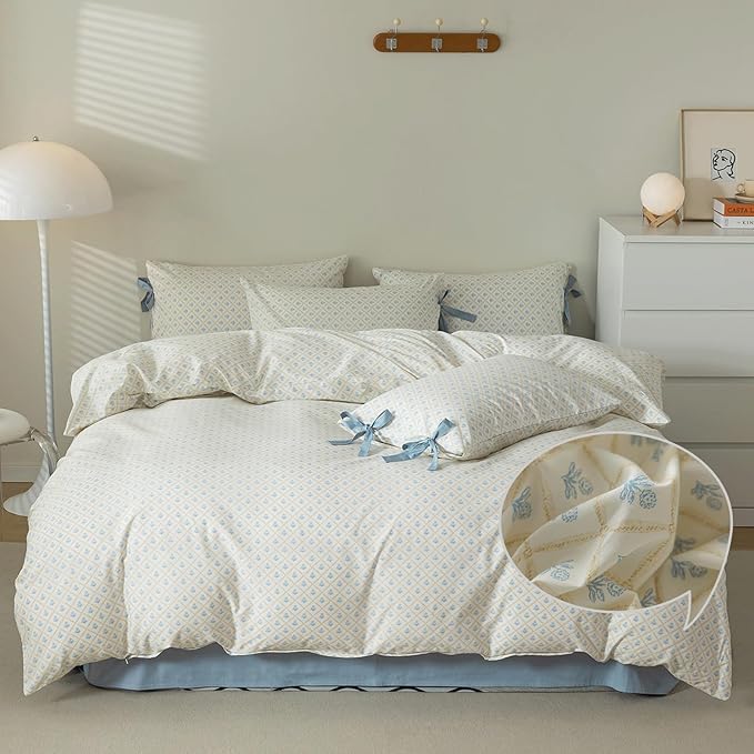 VM VOUGEMARKET White Blue Comforter Set Queen with Flower Plaid Prints,3 Pieces Cottagecore Bedding Set,Aesthetic 1 Comforter with 2 Bowknot Pillowcases for Girls Women 90x90 Inch