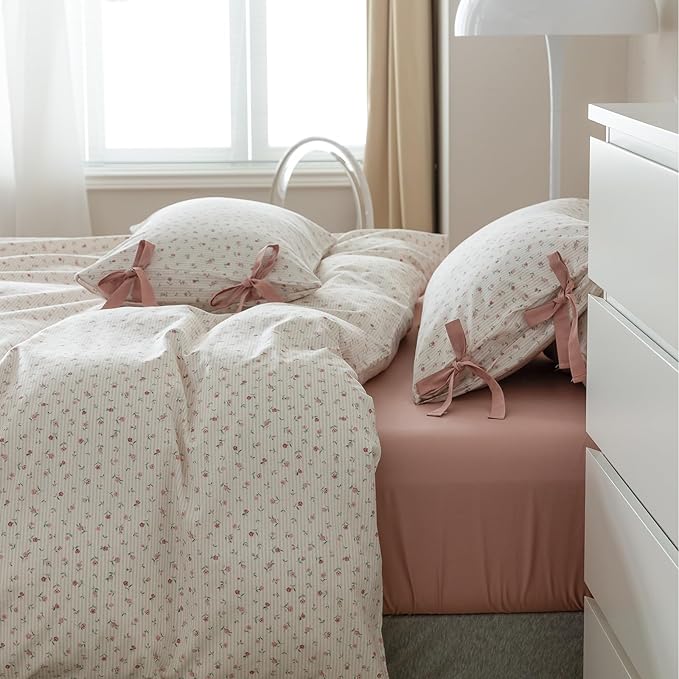 VM VOUGEMARKET Pink Floral Comforter Set Queen Bed in a Bag Pink Stripes Bedding Set 3 Pieces for All Seasons,Soft Comfy Girls Comforter with 2 Bowknot Pillowcases-90 x90