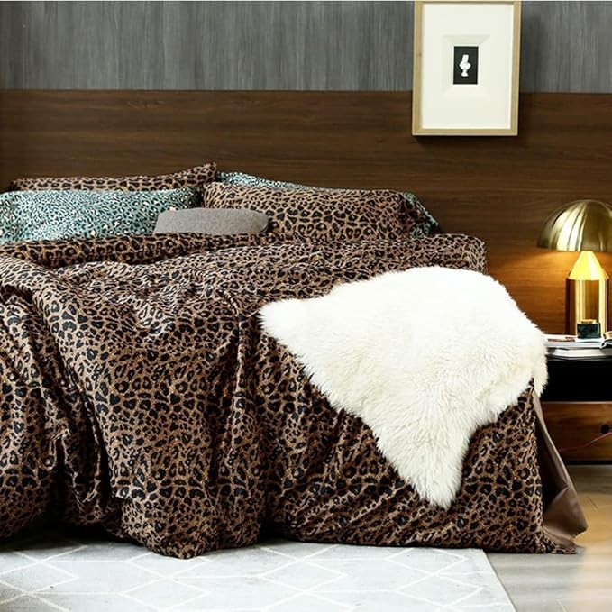 LifeTB Leopard Print King Size Comforter Set Animal Cheetah Printed Comforter Soft Fluffy 3 Pieces Floral Bedding Comforter with 2 Pillowcases Farmhouse Leopard Print Comforter Set for All Season