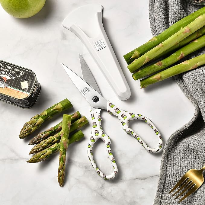 Linoroso Kitchen Scissors Heavy Duty Kitchen Shears with Magnetic Holder Made with Japanese Steel 4034, Multipurpose Ultra Sharp Cooking Scissors for Meat/Vegetables/BBQ/Herbs/Pizza (Graphic,Tiger)