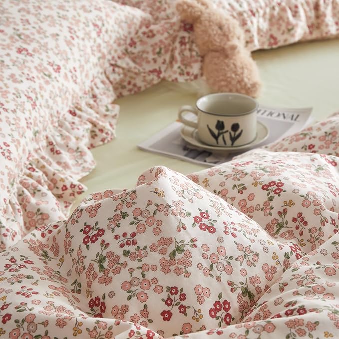 VM VOUGEMARKET Red Flower Comforter Set Queen Aesthetic Bedding Set Garden Style Blooming with Ruffle Pillow Shams for Teen Girls Bed in a Bag Flurry Comforter Set-90x90 Inch