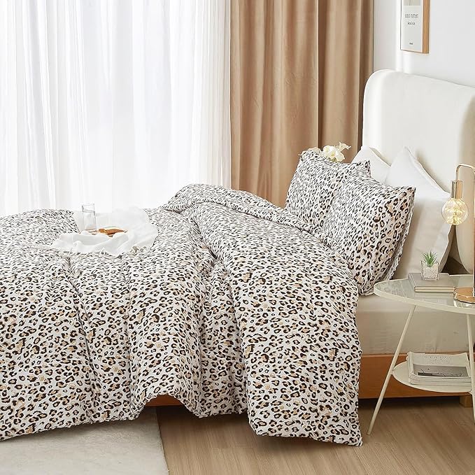LifeTB Leopard Print Comforter Set Twin XL Floral Animal Cheetah Print Comforter Set 3 Pieces Leopard Pattern Bedding Comforter with 2 Pillowcases All Seasons Sexy Cheetah Print Comforter Set
