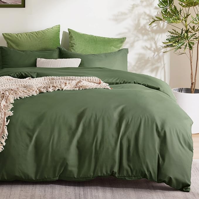 Bedsure Duvet Cover Oversized King Size - Soft Double Brushed Bedding Set for Kids & Adults, Zipper Closure, 3 Pieces, Includes 1 Duvet Cover (120"x98") & 2 Pillow Shams, NO Comforter, Olive Green
