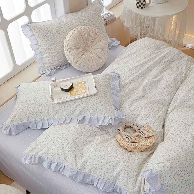 Blue Floral Comforter Set Full White Soft Ruffle Comforter Set Fluffy Cottagecore Floral Bedding Set for Girls Women Vintage Flowers Botanical Comforter with 2 Pillowcases for All Seasons Full Size