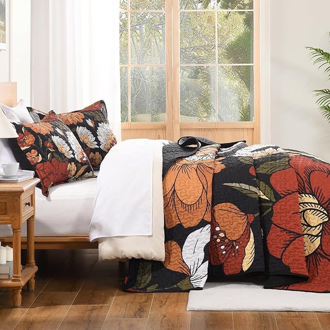 Andency Floral Boho Quilt King Size Bedding Set Black, 3 Pieces Farmhouse Flower Botanical Summer Bedspreads with 2 Shams, Soft Reversible Lightweight Microfiber Coverlet Set for All Season, 106"x96"
