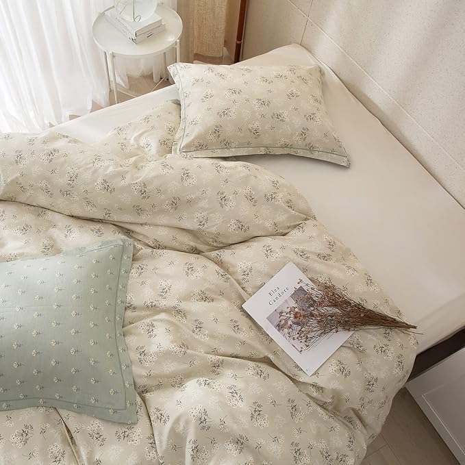 VM VOUGEMARKET Garden Daisy Flower Comforter Set Full Soft Microfiber Comforter Chic Floral Printed Bedding Set Vintage Botanical Comforter Set Beige 80x90 Inch