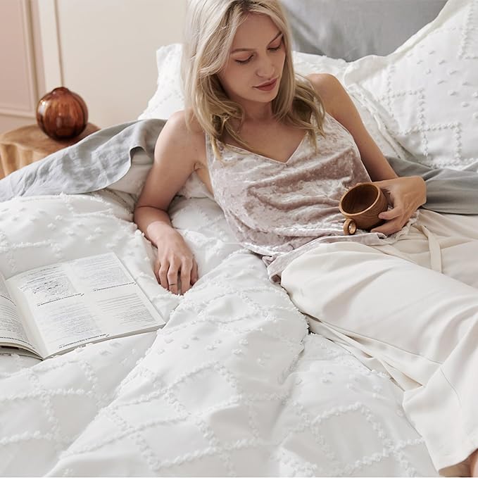 Bedsure Boho Twin Duvet Cover Size - Light Grey Breathable & Soft Boho Bedding, Machine Washable Comforter Cover for All Seasons, Includes 1 Duvet Cover 68"x90" with 1 Pillow Sham & Zipper Closure
