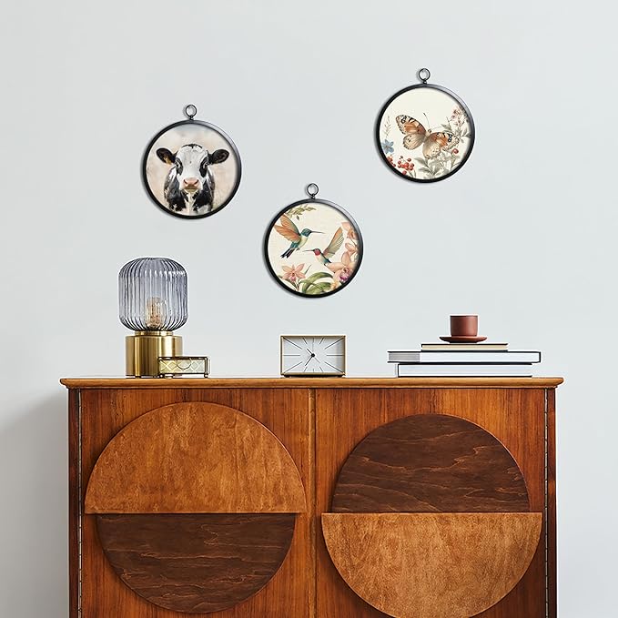 XIAOAIKA Vintage Wall Art with Metal Frame, Round Wood Print Featuring Cow Portrait, Boho Wall Decor for Living Room, Bedroom, Kitchen, 10 Inch