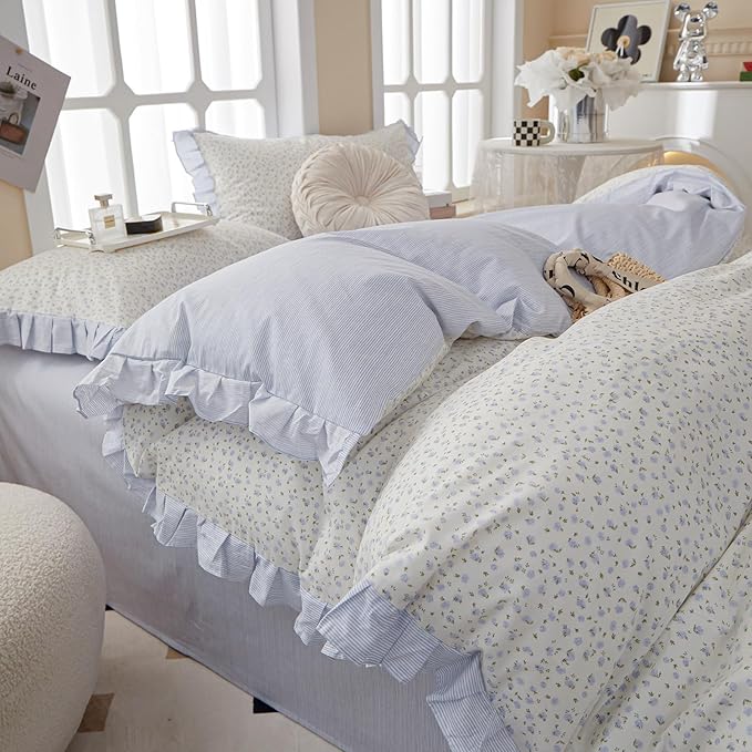Blue Floral Comforter Set Full White Soft Ruffle Comforter Set Fluffy Cottagecore Floral Bedding Set for Girls Women Vintage Flowers Botanical Comforter with 2 Pillowcases for All Seasons Full Size