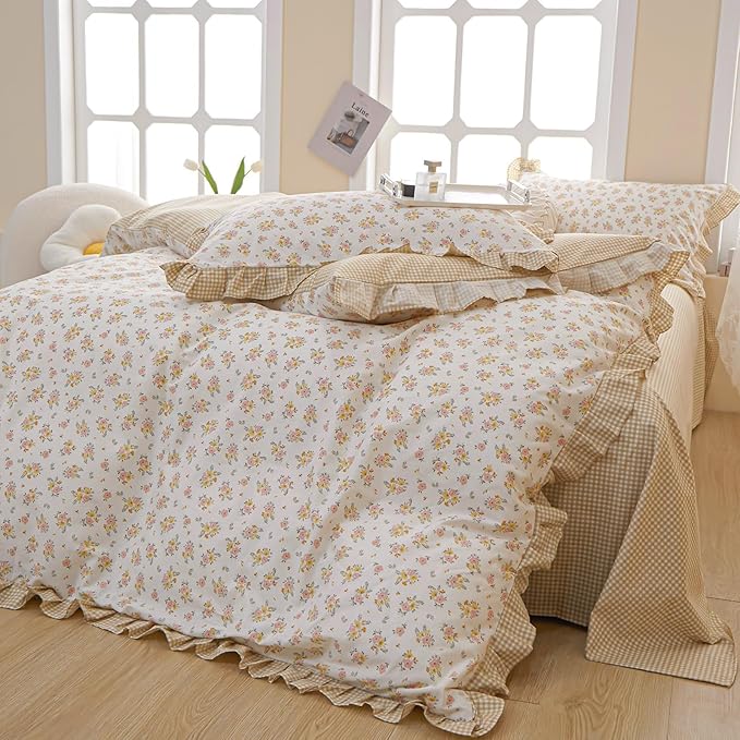 Ruffle Floral Comforter Set Full Size 3 Pieces Chic Coquette Bedding Aesthetic Flower Comforter with 2 Lace Pillowcases Romantic Ruffled Comforter Floral Cottagecore Bedding Fluffy Bed Set Full