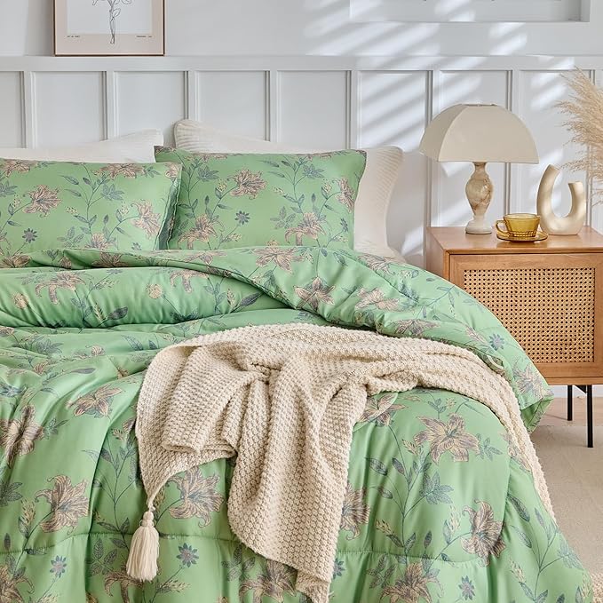 VM VOUGEMARKET Garden Flower Comforter Set King Green Floral Bedding Comfortet Set Soft Microfiber Bedding Set 1 Comforter and 2 Pillowcases Chic Botanical Comforter Set for Girls Women