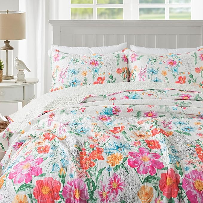 Travan Floral Quilt Bedding Set, Ultra Soft Reversible King Size Quilt Set with 1 Quilt Set and 2 Shams Red Flower Quilt for All Season, Coreopsis-Red, King