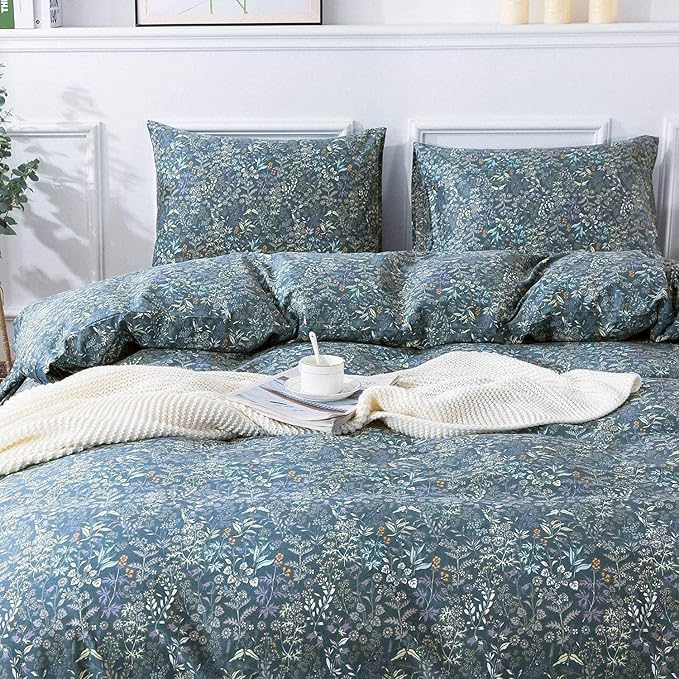 Blue Floral Comforter King Size Comforter Set Fluffy Soft Floral Bedding Comforter for Girls Women Vintage Blue Flower Comforter Set Boho Cottagecore Comforter with 2 Pillowcases for All Season